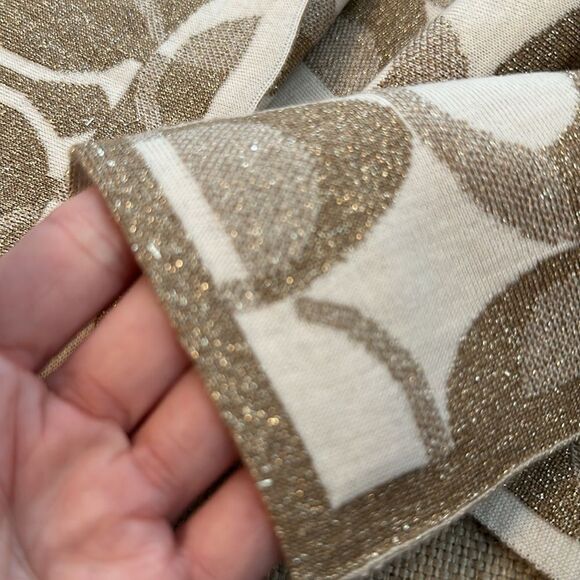 NWT Original Coach Signature CC Women's Reversible Scarf - Picture 9 of 9